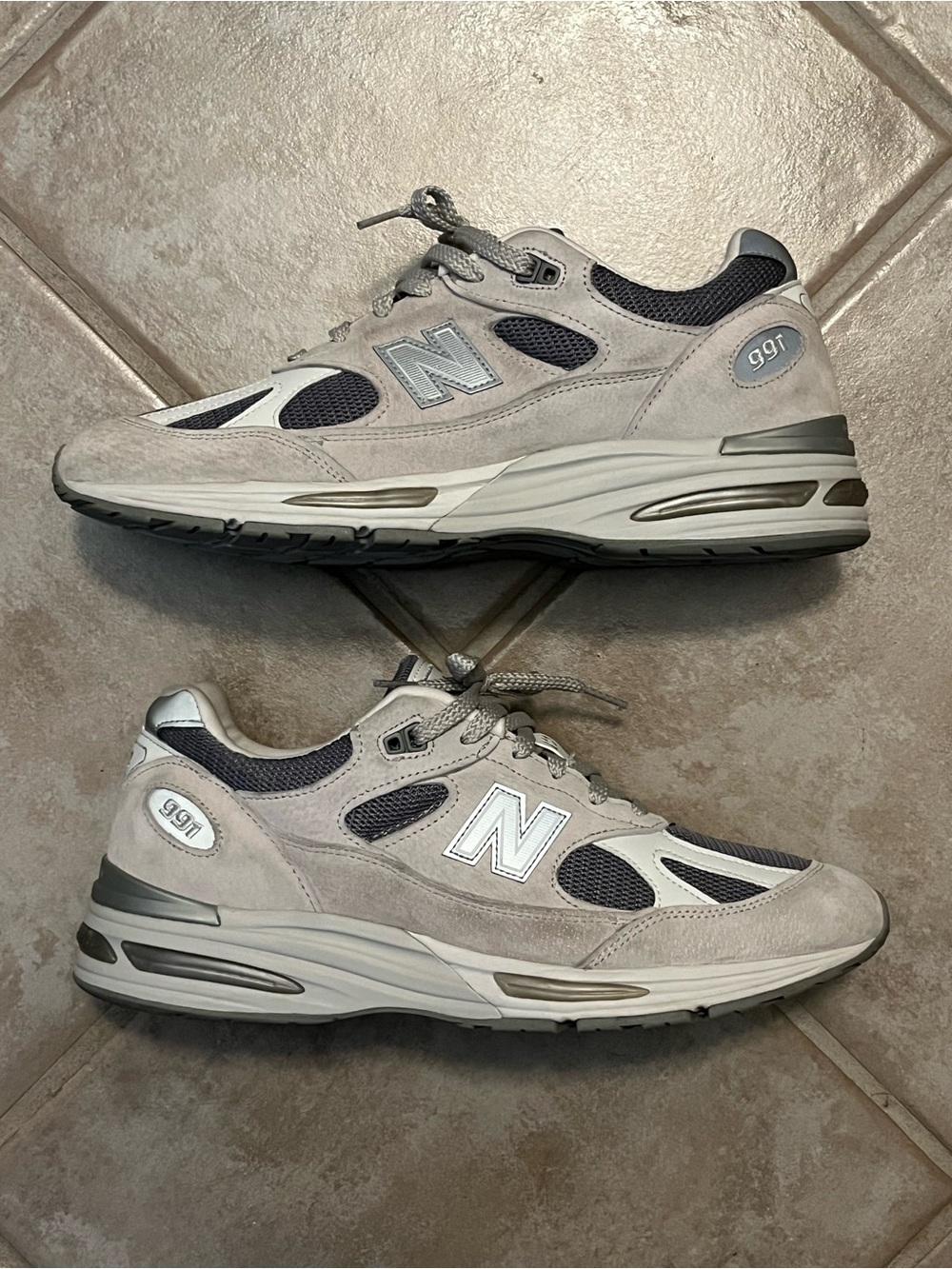 991v2 MADE IN ENGLAND ‘NIMBUS CLOUD’